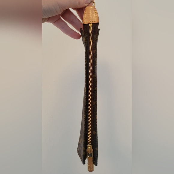 Authentic Louis Vuitton Monogram Pouch - Picture 11 of 13